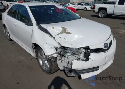 2012 Toyota Camry Se z USA, uszkodzony, nr VIN 4T1BF1FKXCU199007